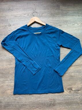 Athleta Long Sleeve Momentum Top